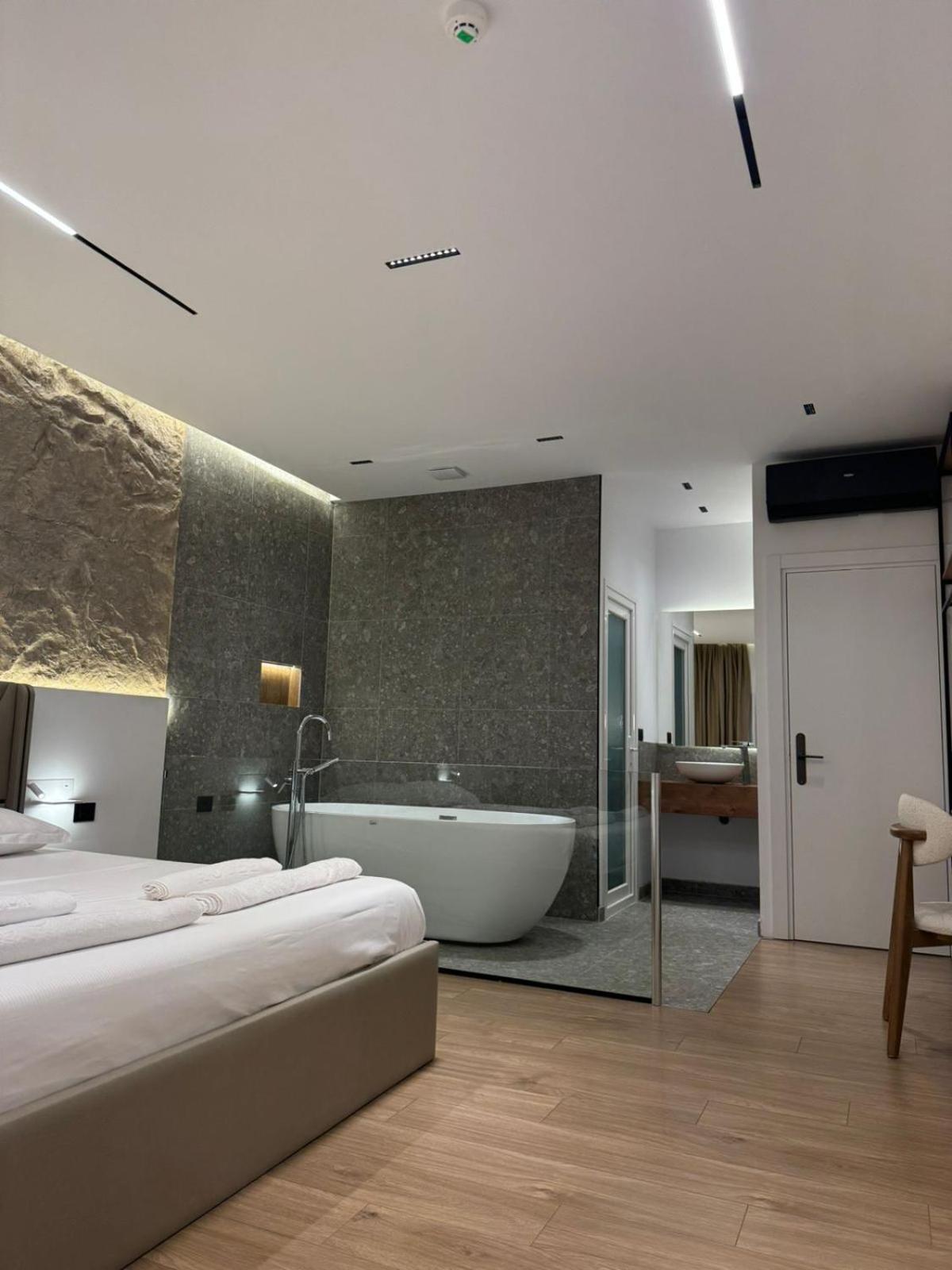 Jurgen Hotel 3*